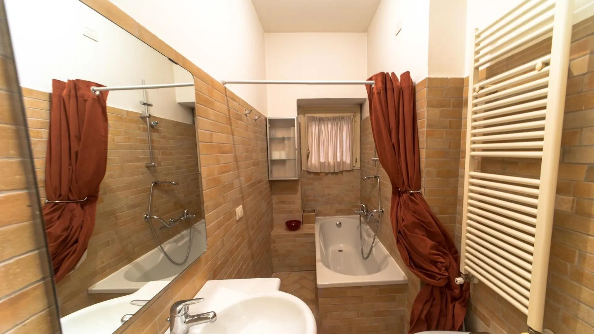 Disciplini Apartment A 5 Min Dal Duomo Milaan 0*,  Italië