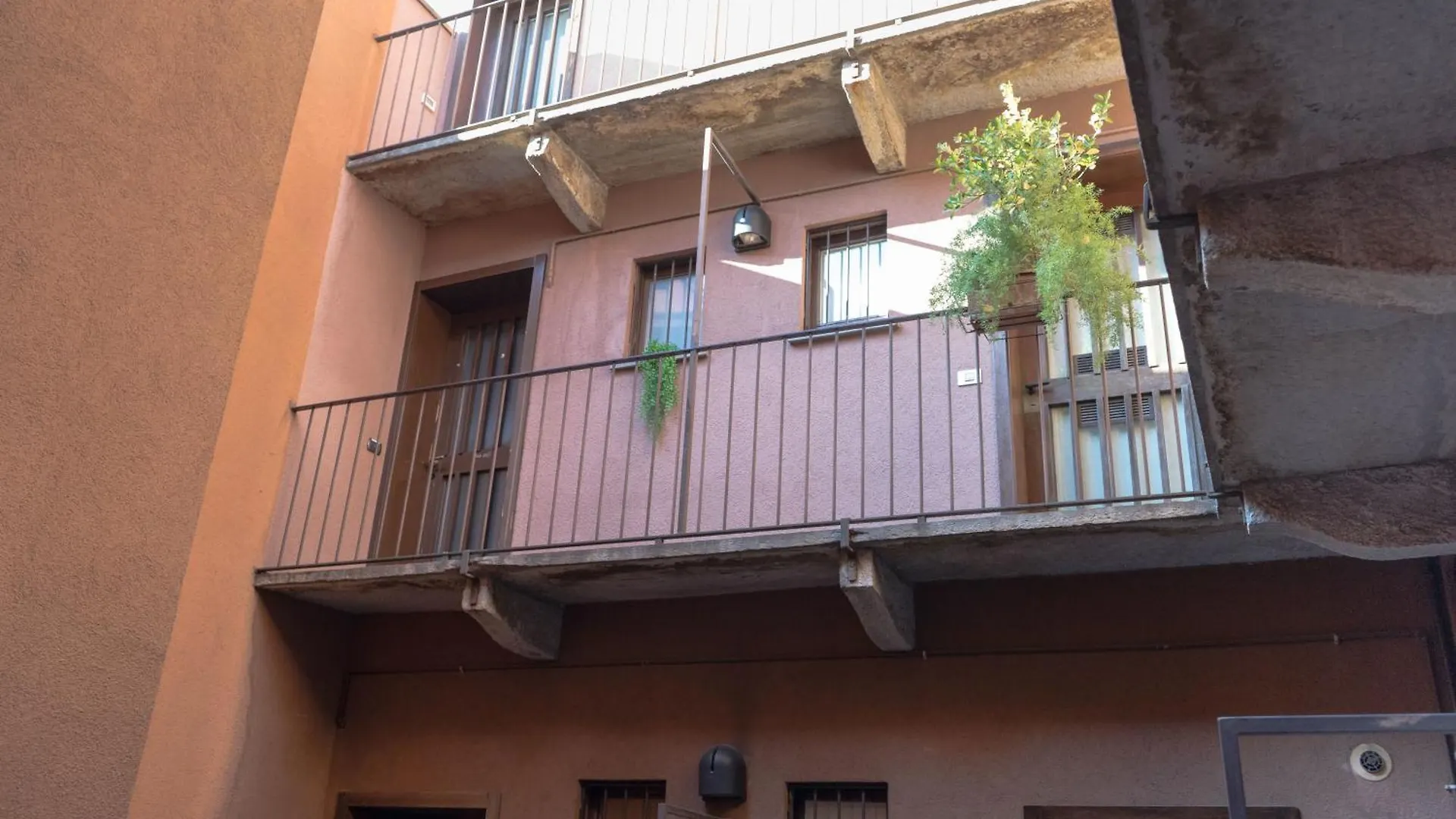 Disciplini Apartment A 5 Min Dal Duomo Milaan